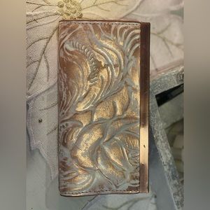 Patricia Nash Cauchy Tool Leather frame wallet/ soft gorgeous pink